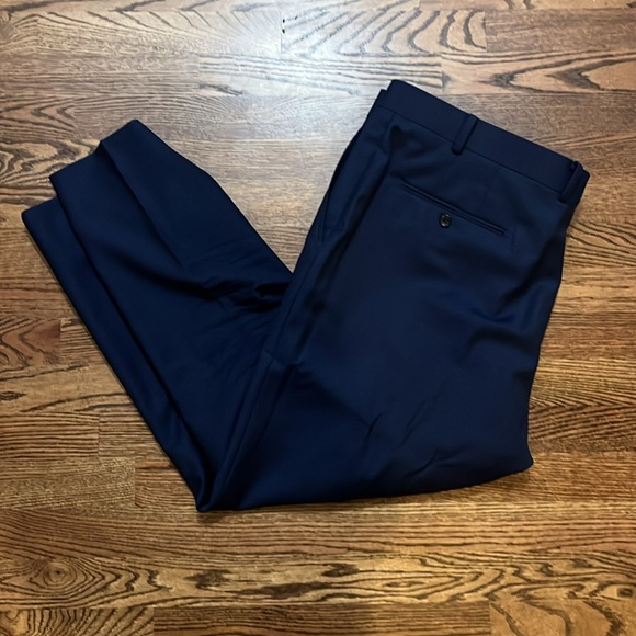 Paul Betenly suit - Picture 5 of 7